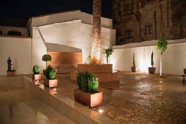 Casa Palacio Munoz Chaves Caces 外观 照片